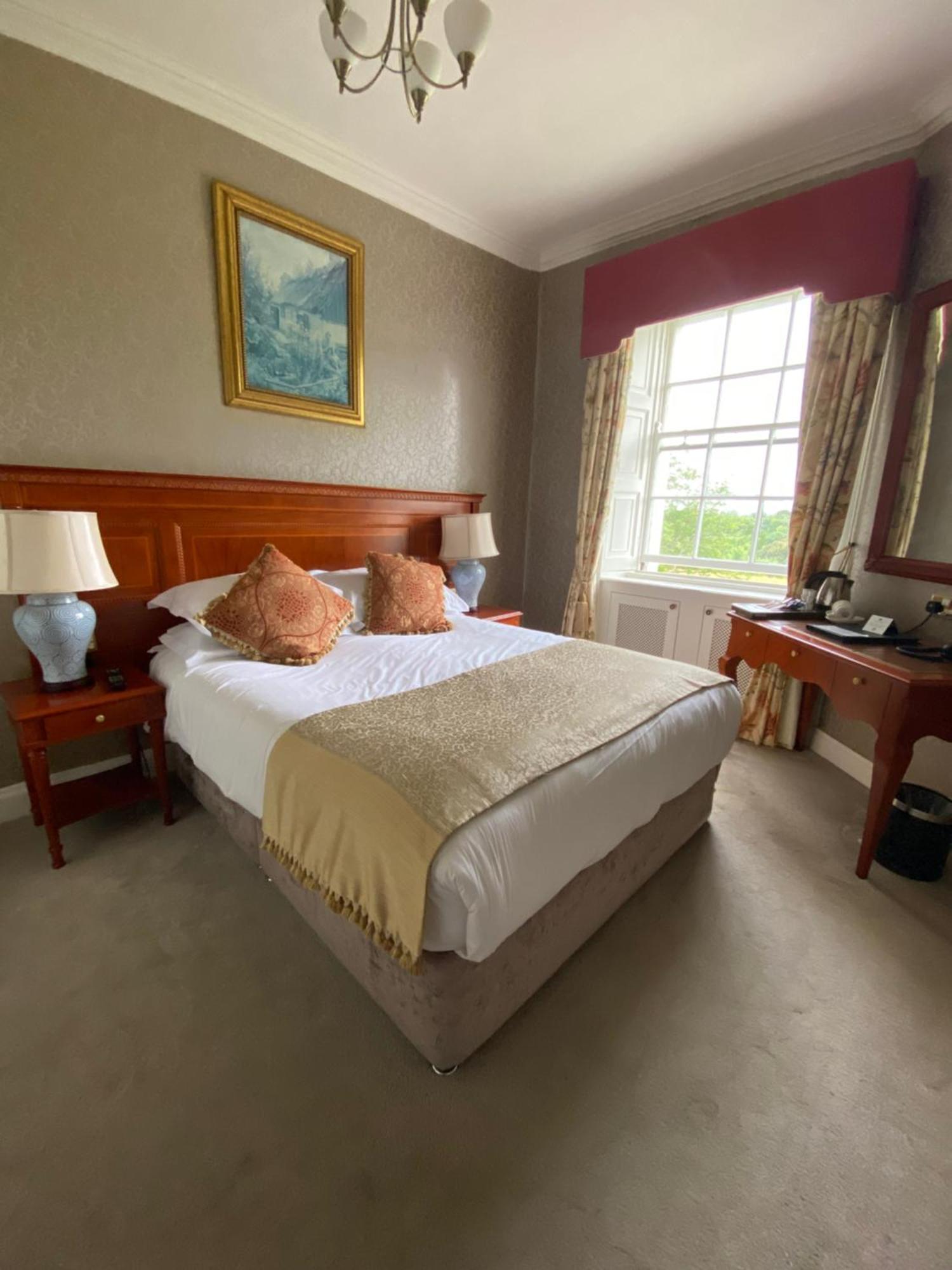 Leixlip Manor Hotel Bagian luar foto