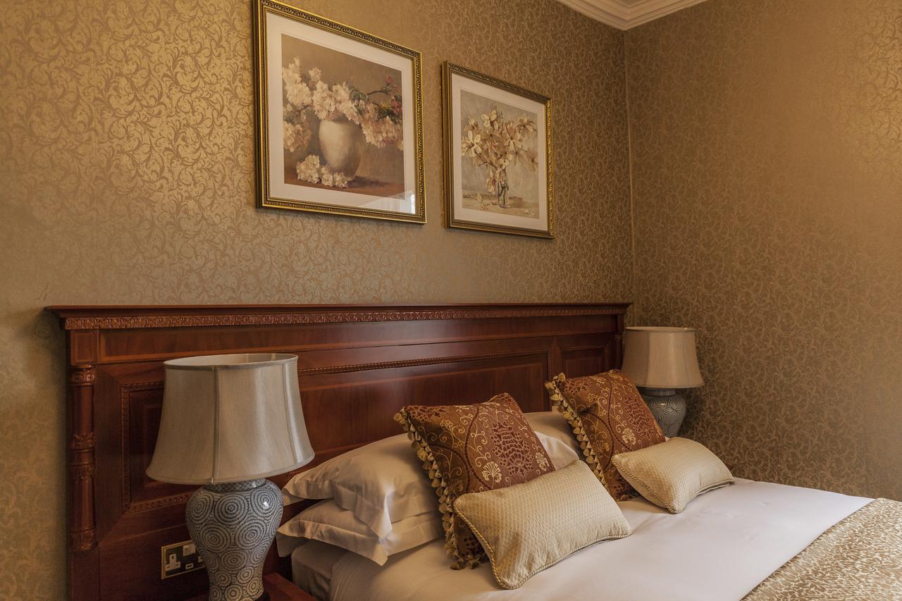 Leixlip Manor Hotel Bagian luar foto